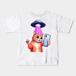 Cat UFO Selfie, Cat And UFO, Cat Selfie, Kitten, Funny Cat Kids T-Shirt